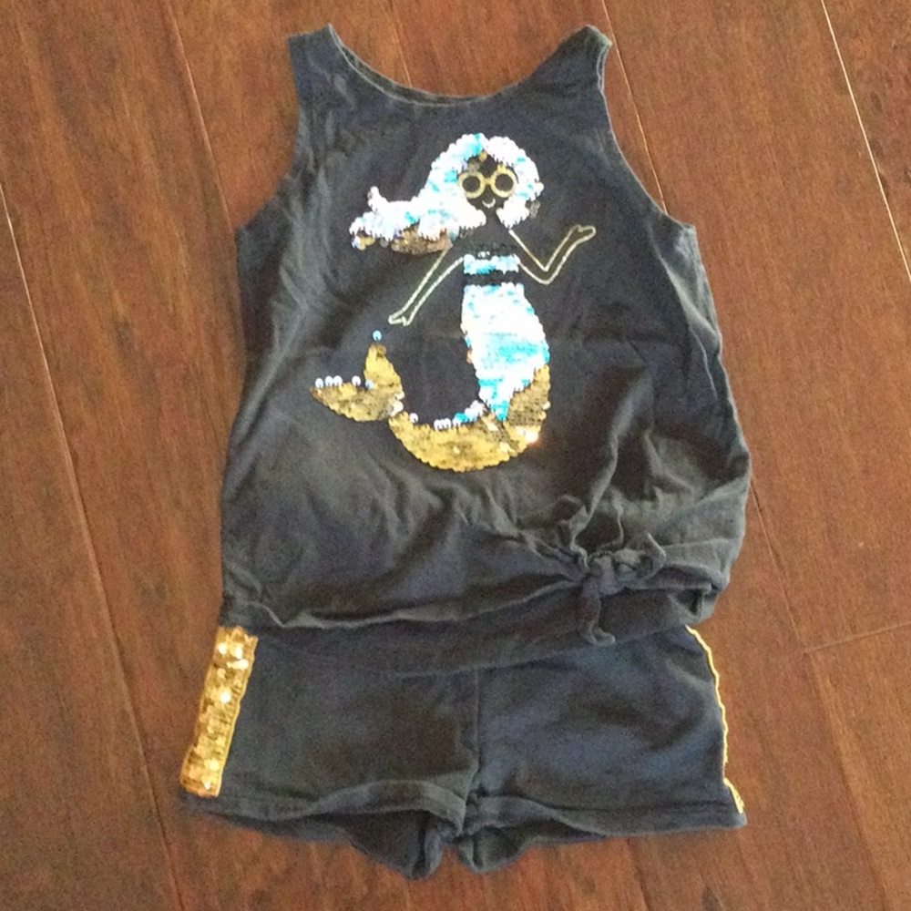 1 girls tank and short set